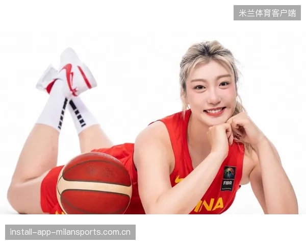 李梦回归首秀狂砍35分，全场球迷沸腾